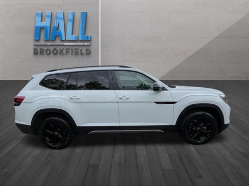 Certified 2024 Volkswagen Atlas Peak Edition SE AWD/4WD image 7