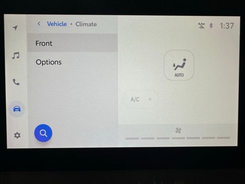 Used 2025 Toyota Prius XLE image 30