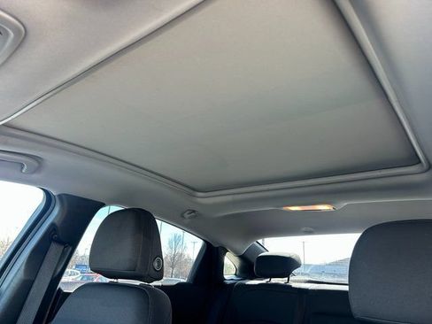 Used 2019 Chevrolet Malibu LT FWD image 30