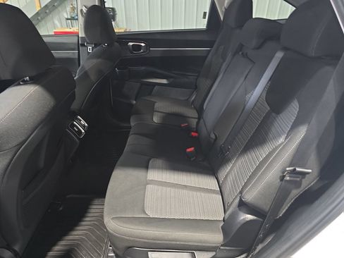 Used 2023 Kia Sorento LX FWD image 25
