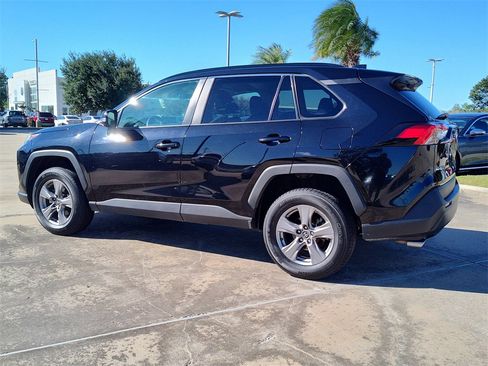 Used 2024 Toyota RAV4 XLE image 5