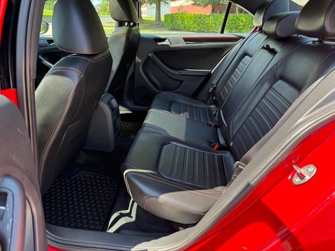 Used 2017 Volkswagen Jetta GLI image 27