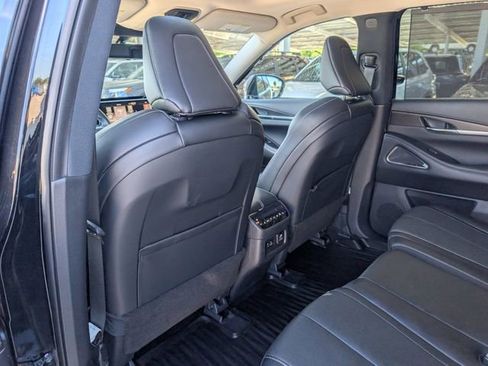 Used 2023 INFINITI QX60 Sensory w/ Vision Package AWD/4WD image 28