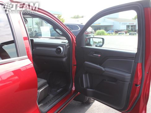 Used 2023 Chevrolet Colorado LT w/ LT Convenience Package II AWD/4WD image 24