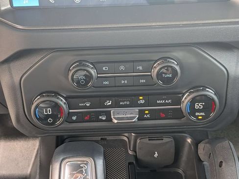 Used 2025 Ford Bronco Badlands AWD/4WD image 22