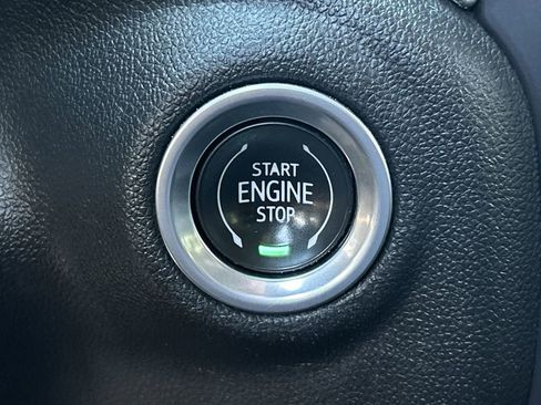 Used 2021 GMC Sierra 1500 Elevation image 17