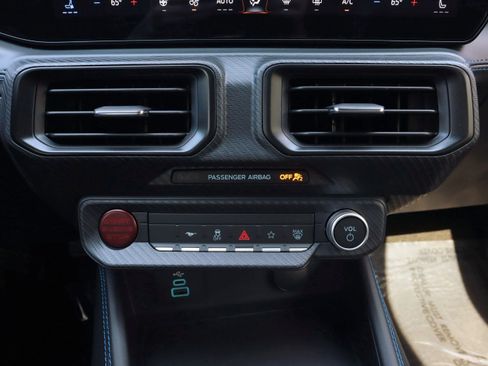 Used 2025 Ford Mustang Dark Horse image 15