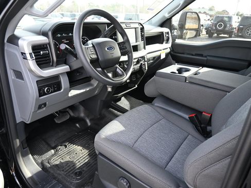 New 2026 Ford F450 XL w/ 360-Degree Camera Package image 17