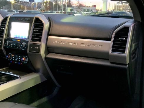 Used 2020 Ford F250 Lariat image 17