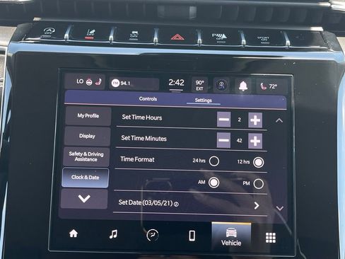 Used 2023 Jeep Grand Cherokee L Laredo w/ Luxury Tech Group I AWD/4WD image 32