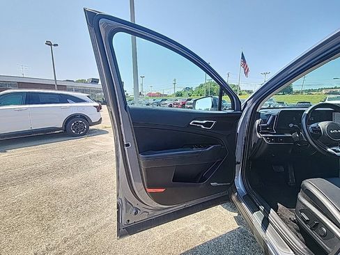 Used 2025 Kia Sportage EX w/ Premium Package AWD/4WD image 12