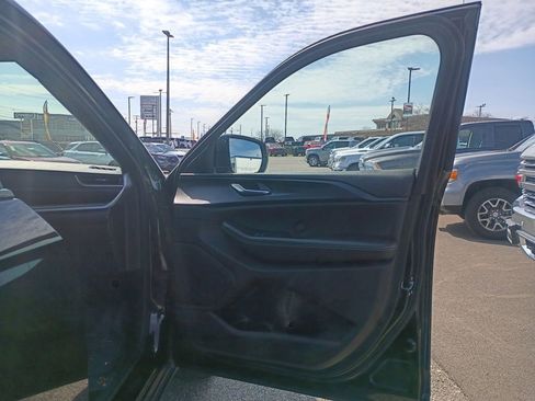 Used 2023 Jeep Grand Cherokee L Laredo image 15