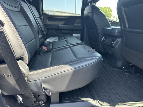 Used 2022 Ford F150 Raptor w/ Raptor 37 Performance Package AWD/4WD image 17