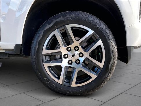 Certified 2023 Chevrolet Colorado Z71 w/ Z71 Convenience Package 2 image 9