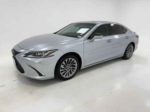 Used 2025 Lexus ES 300h w/ Technology Package FWD image 5