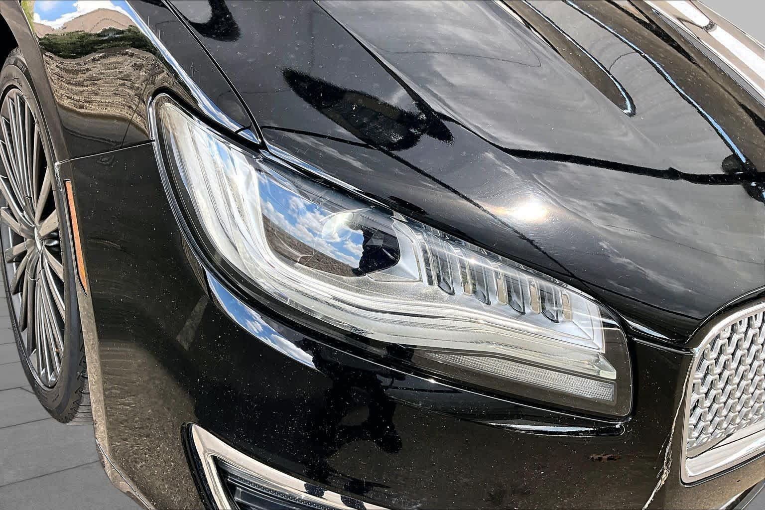 Used 2017 Lincoln MKZ Reserve FWD image 28