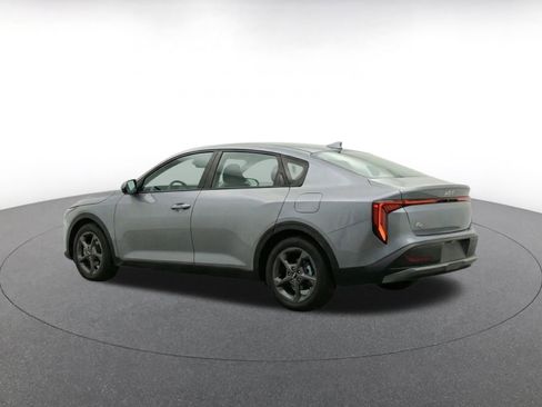 Used 2025 Kia K4 FWD image 7