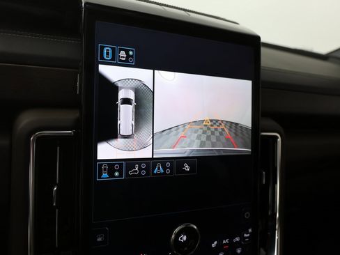 Used 2025 GMC Yukon XL Denali Ultimate image 7