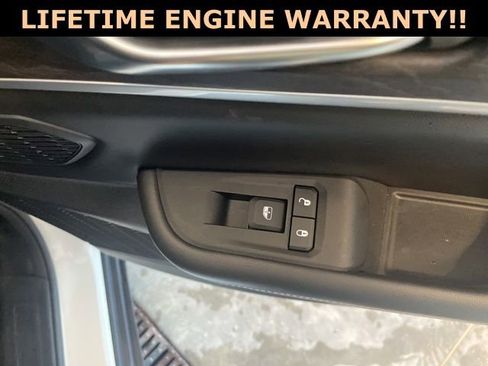 Used 2024 Jeep Grand Cherokee Limited image 38