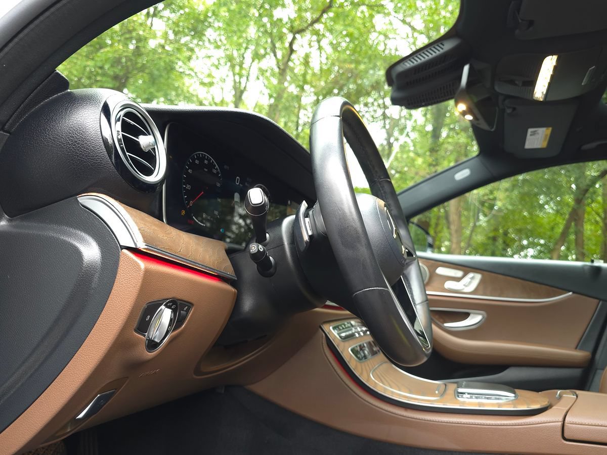 Used 2023 Mercedes-Benz E 350 4MATIC Sedan image 30