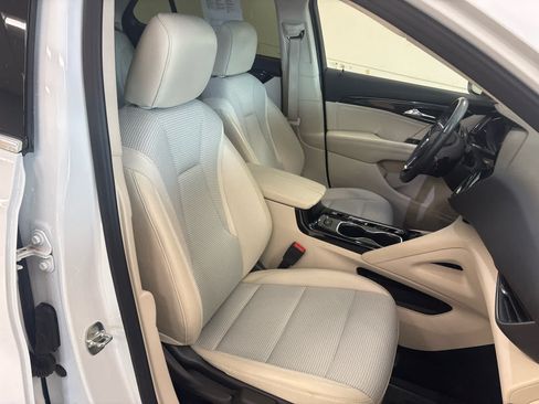 Used 2023 Buick Envision Preferred FWD image 12