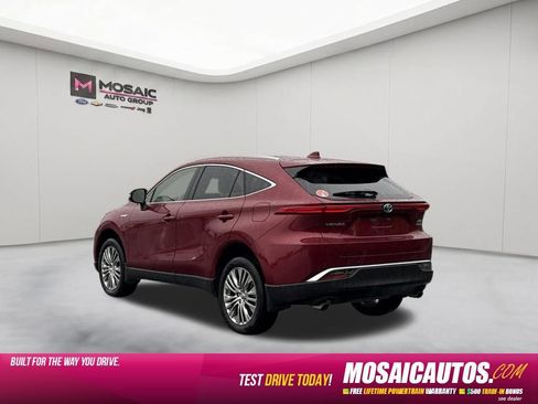 Used 2021 Toyota Venza XLE w/ Softex Package AWD/4WD image 5
