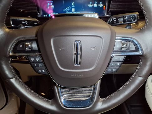 Used 2024 Lincoln Navigator Black Label AWD/4WD image 7