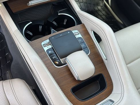 Used 2020 Mercedes-Benz GLE 350 4MATIC image 20