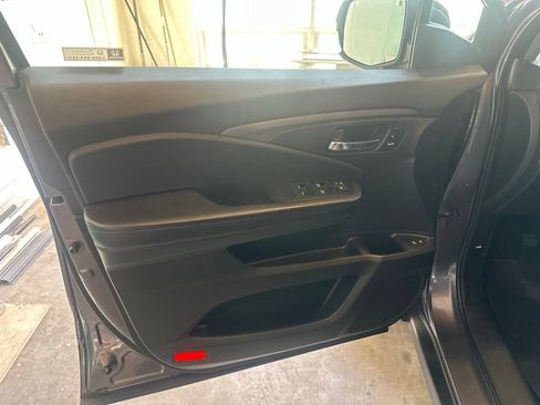 Used 2021 Honda Pilot EX-L image 9