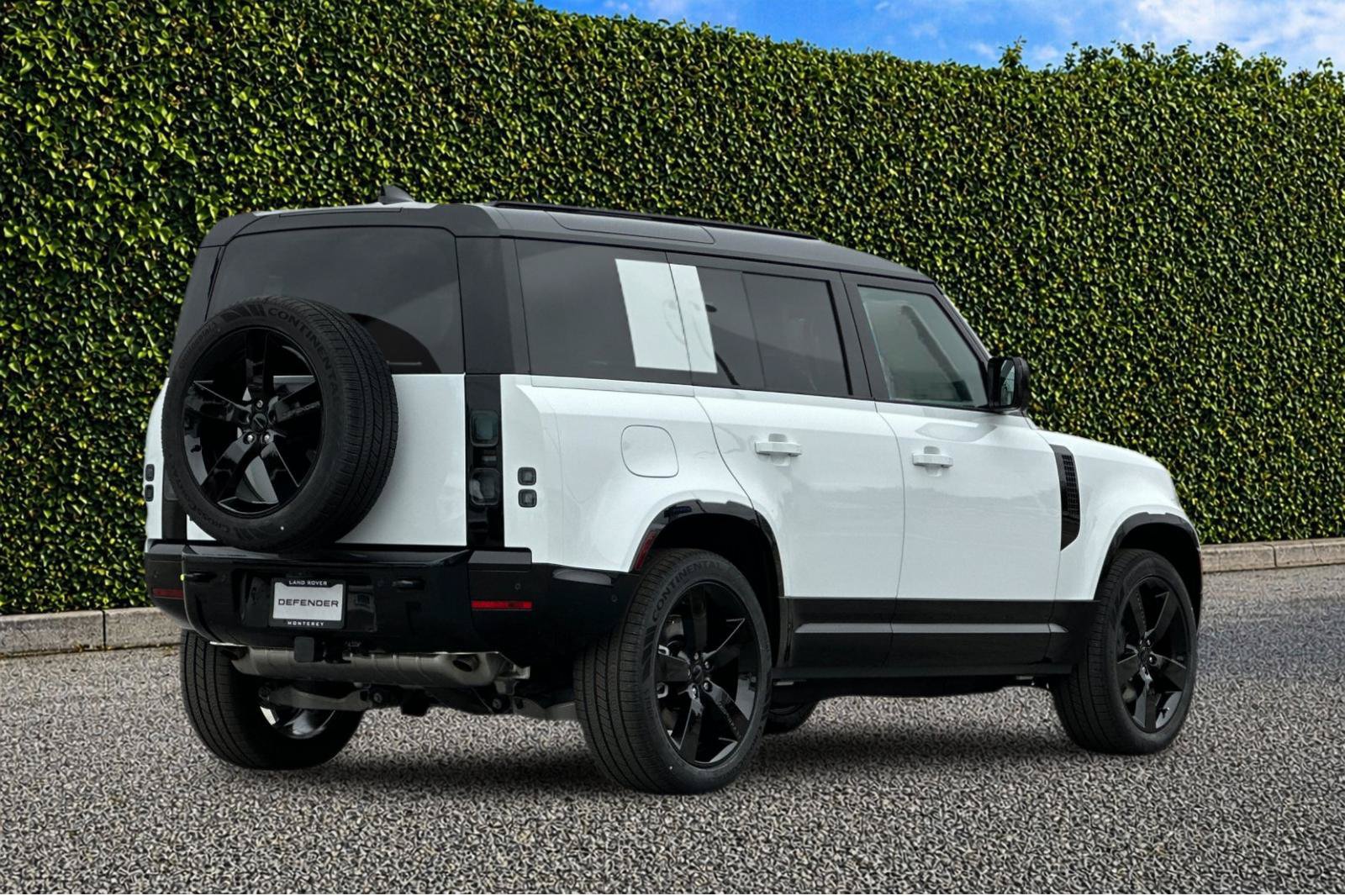 New 2026 Land Rover Defender 110 X-Dynamic SE AWD/4WD image 6