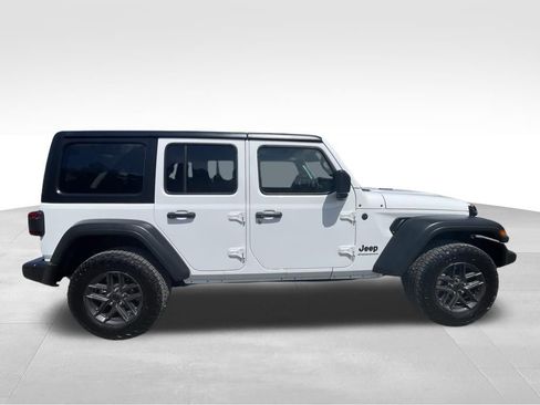 Used 2025 Jeep Wrangler Unlimited Sport AWD/4WD image 12