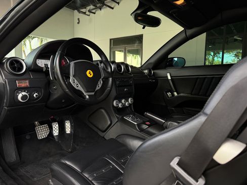 Used 2005 Ferrari 612 Scaglietti image 28