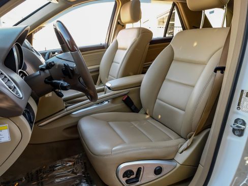 Used 2011 Mercedes-Benz ML 350 BlueTEC 4MATIC image 32