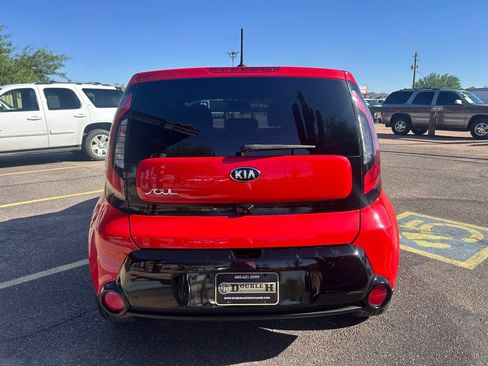Used 2016 Kia Soul + FWD image 4