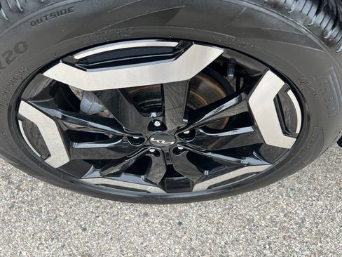 Certified 2024 Kia Telluride S w/ S Sunroof Package AWD/4WD image 40