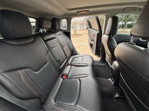 Used 2018 Jeep Compass Limited w/ Navigation Group FWD image 19