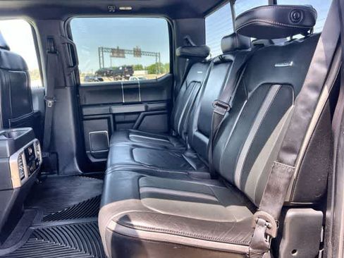 Used 2019 Ford F150 Platinum w/ Equipment Group 701A Luxury AWD/4WD image 14