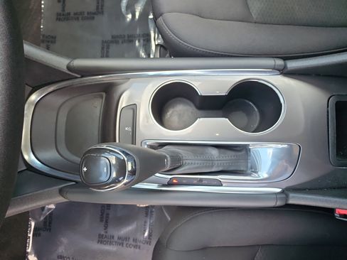 Used 2017 Chevrolet Malibu LT image 24