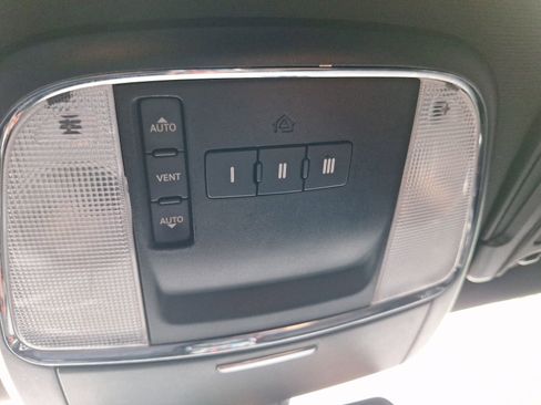 Used 2015 Dodge Charger SXT RWD image 24