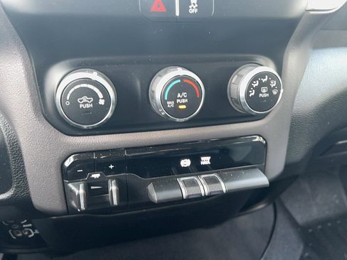 Used 2020 RAM 3500 Big Horn image 40