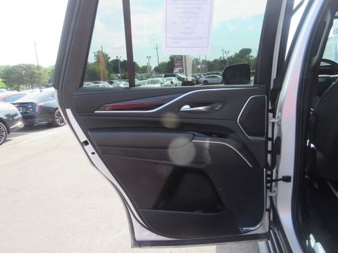 Used 2021 Cadillac Escalade Sport AWD/4WD image 14