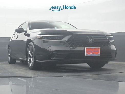 Used 2023 Honda Accord EX image 28