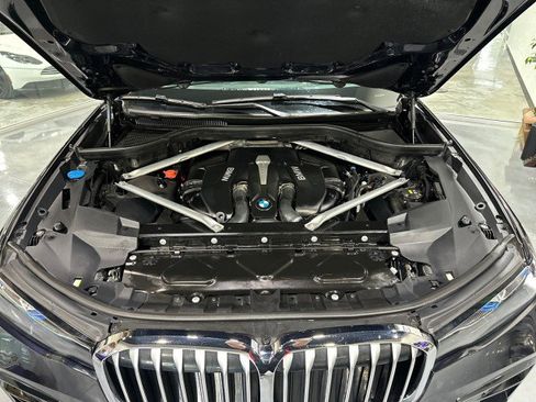 Used 2019 BMW X7 xDrive50i w/ M Sport Package AWD/4WD image 24