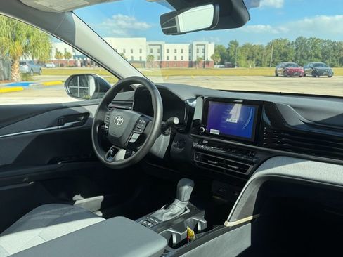 Used 2026 Toyota Camry LE w/ Convenience Package image 12