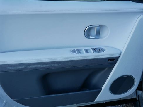 Used 2024 Hyundai Ioniq 5 Limited image 9