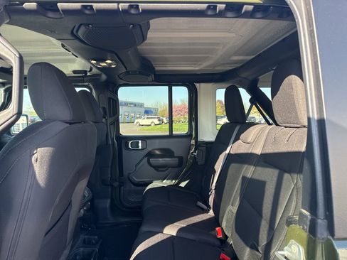 Used 2022 Jeep Wrangler Unlimited Sport image 6