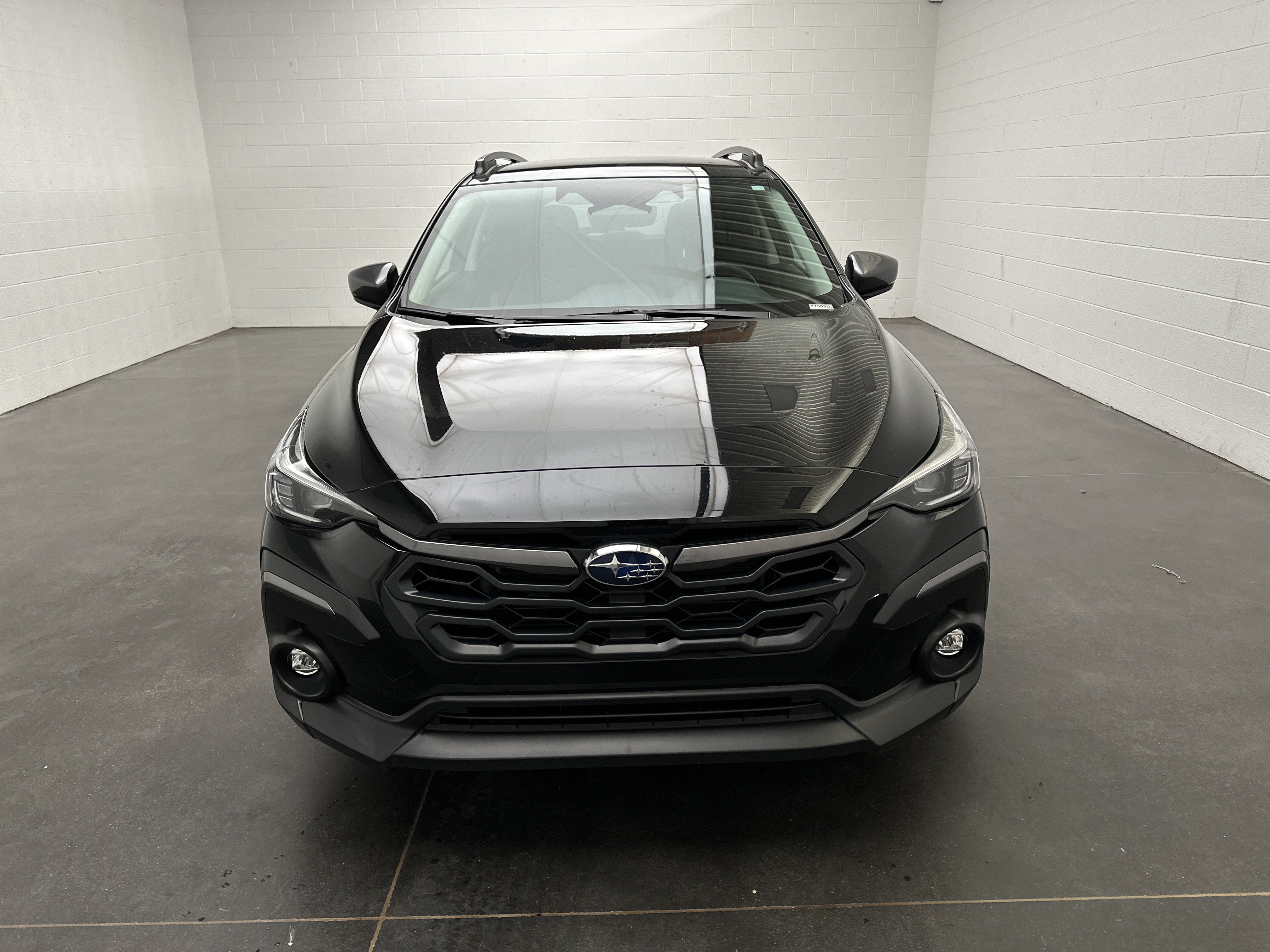 Used 2024 Subaru Crosstrek 2.5i Limited w/ Crosstrek Mirror Package AWD/4WD image 3