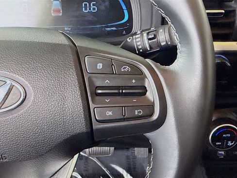 Used 2026 Hyundai Venue SEL FWD image 15