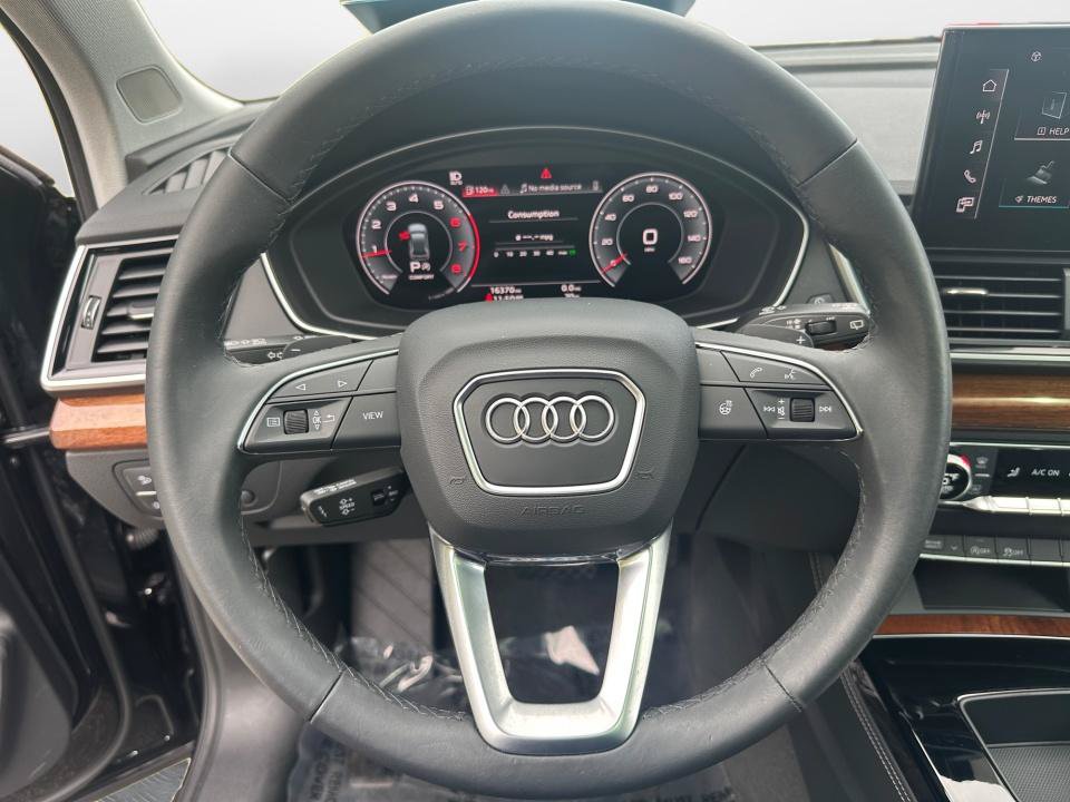 Used 2023 Audi Q5 2.0T Premium Plus w/ Premium Plus Package AWD/4WD image 10
