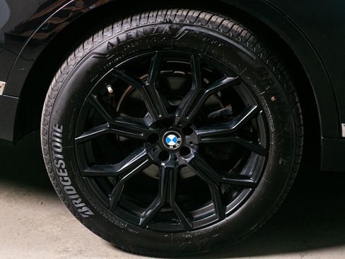 Used 2020 BMW X7 xDrive40i w/ Premium Package image 18